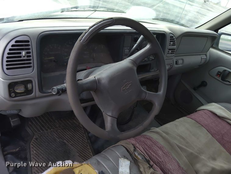 image for item EM8035 1998 Chevrolet 1500 pickup truck