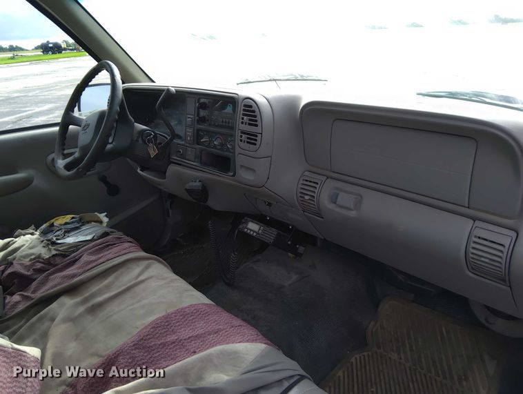 image for item EM8035 1998 Chevrolet 1500 pickup truck