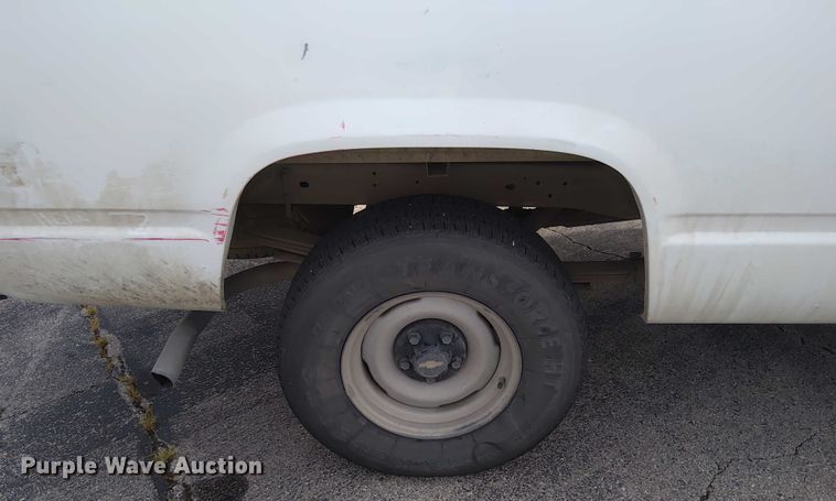 image for item EM8035 1998 Chevrolet 1500 pickup truck