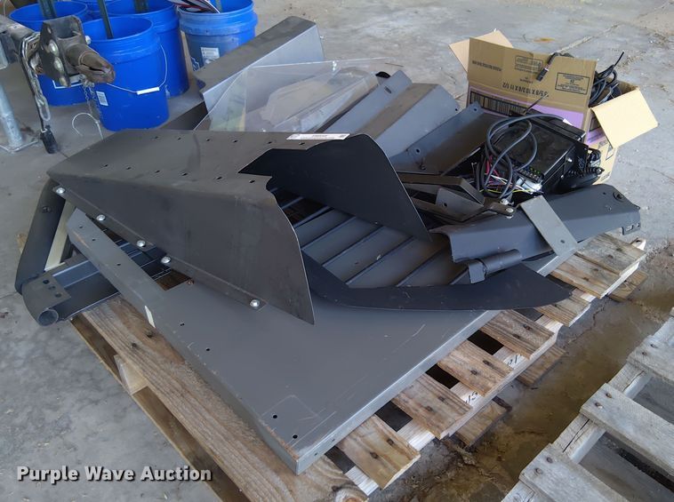 image for item EM8046 Law enforcement equipment