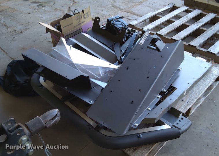 image for item EM8046 Law enforcement equipment