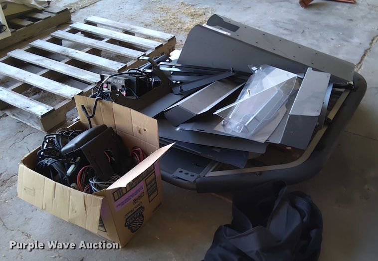 image for item EM8046 Law enforcement equipment