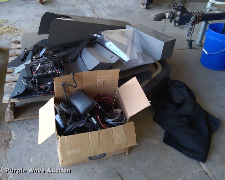 image for item EM8046 Law enforcement equipment