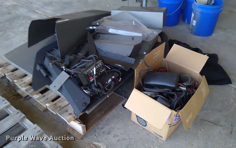 image for item EM8046 Law enforcement equipment