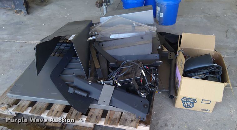 image for item EM8046 Law enforcement equipment