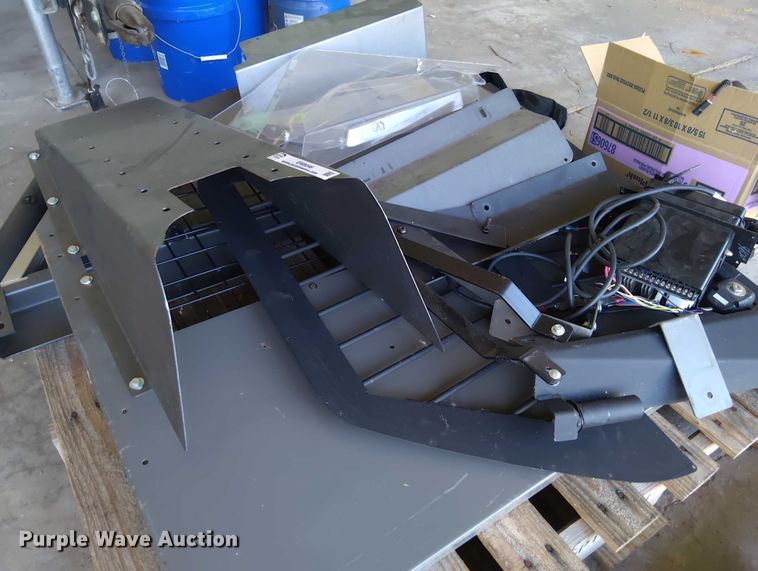 image for item EM8046 Law enforcement equipment