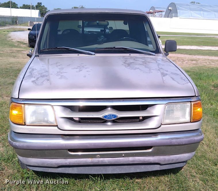 image for item EM8049 1997 Ford Ranger XLT SuperCab pickup truck