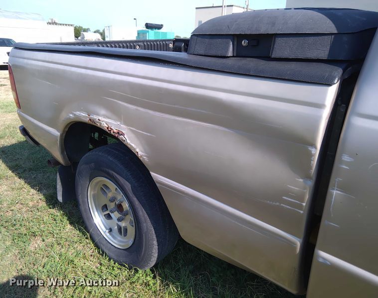 image for item EM8049 1997 Ford Ranger XLT SuperCab pickup truck