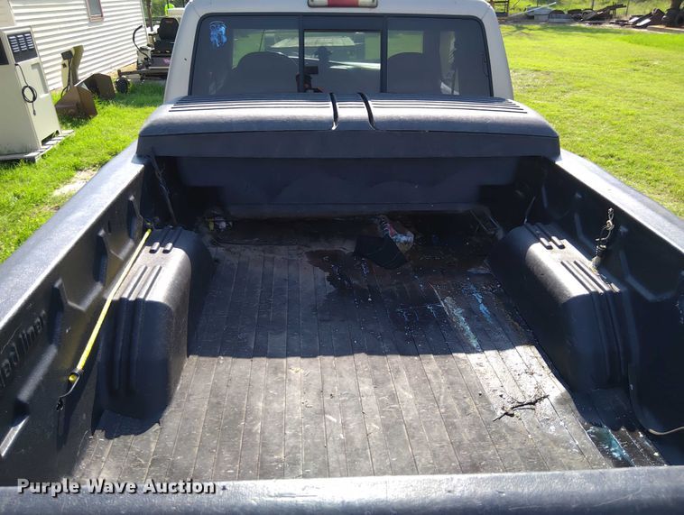 image for item EM8049 1997 Ford Ranger XLT SuperCab pickup truck