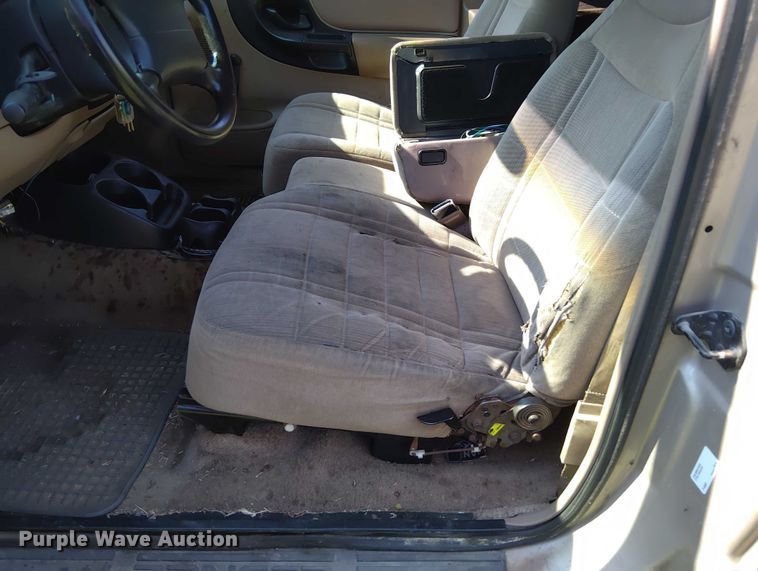 image for item EM8049 1997 Ford Ranger XLT SuperCab pickup truck