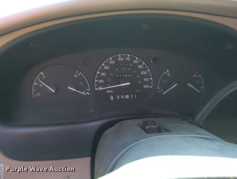 image for item EM8049 1997 Ford Ranger XLT SuperCab pickup truck