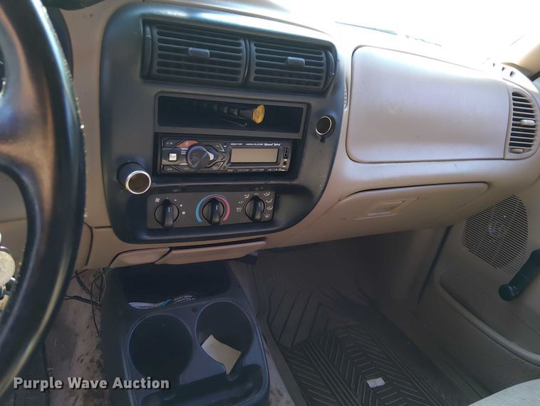 image for item EM8049 1997 Ford Ranger XLT SuperCab pickup truck