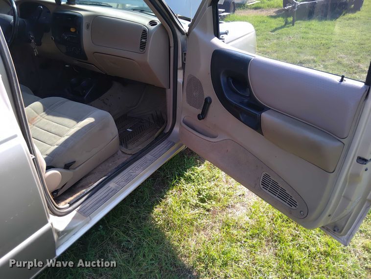 image for item EM8049 1997 Ford Ranger XLT SuperCab pickup truck