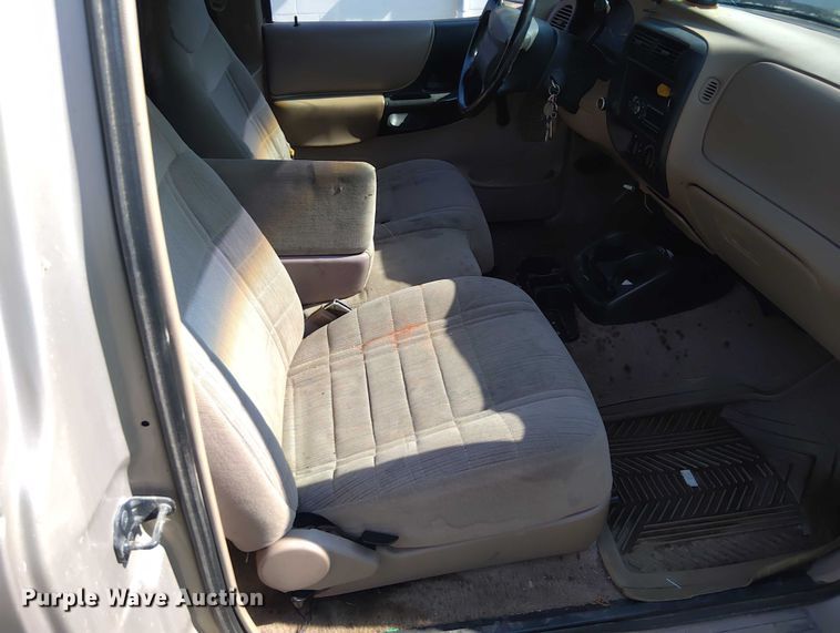 image for item EM8049 1997 Ford Ranger XLT SuperCab pickup truck