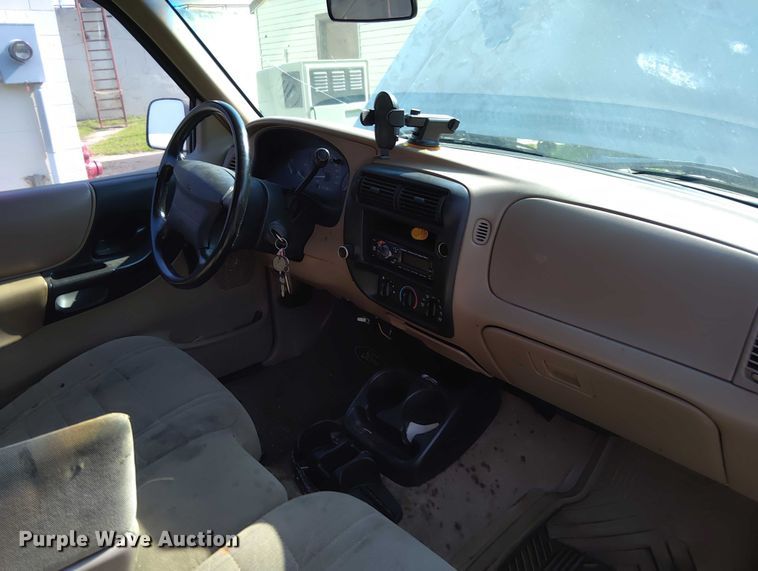 image for item EM8049 1997 Ford Ranger XLT SuperCab pickup truck