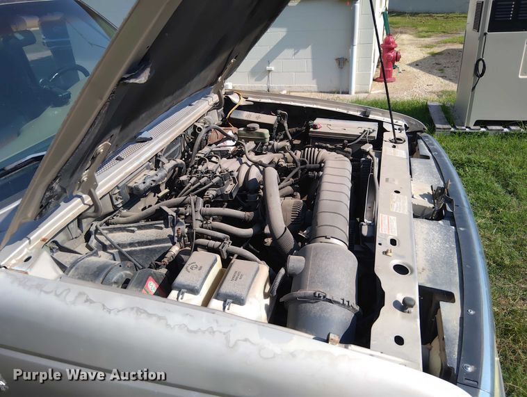 image for item EM8049 1997 Ford Ranger XLT SuperCab pickup truck