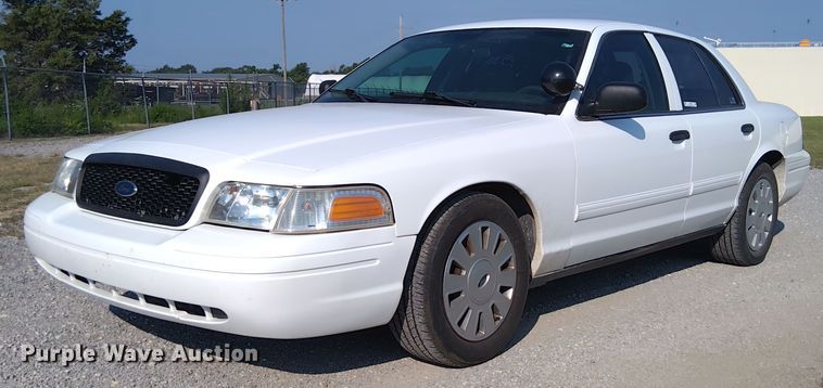 image for item EM8050 2009 Ford Crown Victoria Police Interceptor 