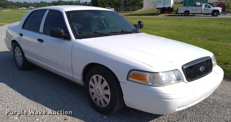 image for item EM8050 2009 Ford Crown Victoria Police Interceptor 