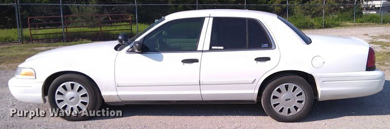 image for item EM8050 2009 Ford Crown Victoria Police Interceptor 