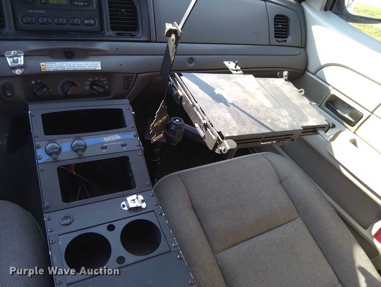 image for item EM8050 2009 Ford Crown Victoria Police Interceptor 