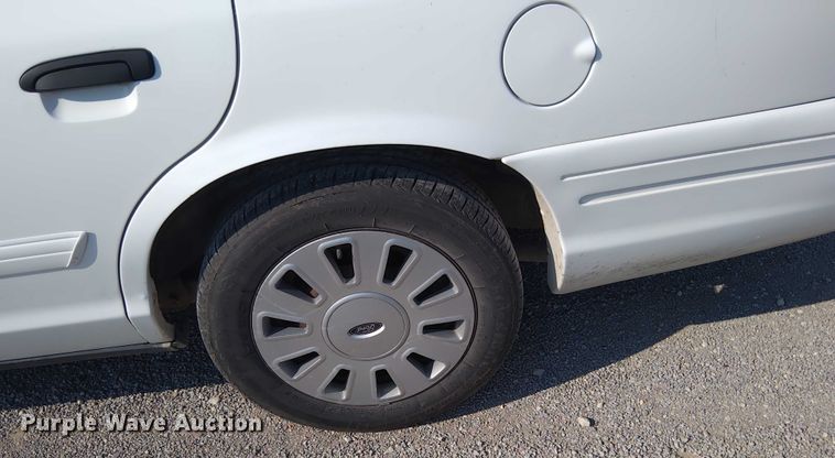 image for item EM8050 2009 Ford Crown Victoria Police Interceptor 