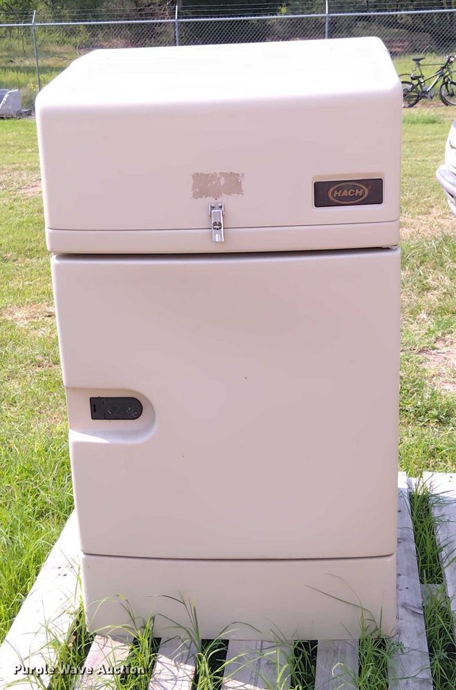 image for item EM8052 Sigma 900 water sampler