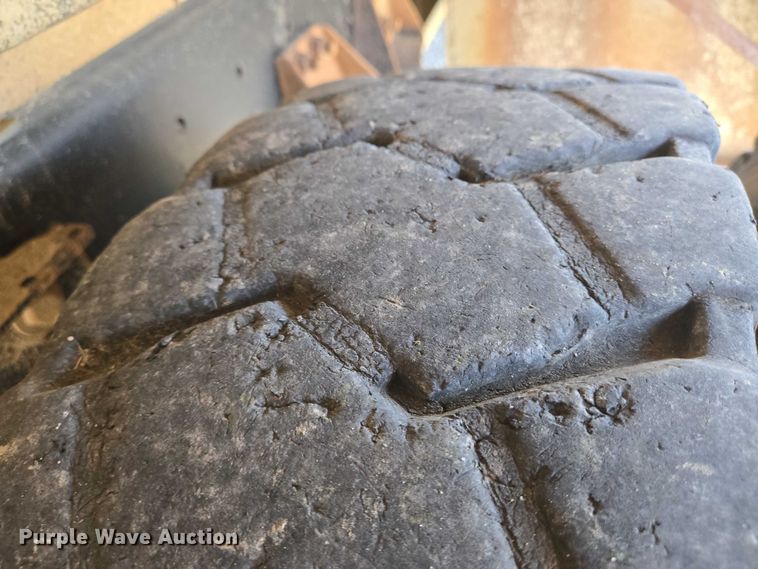 image for item EN8307 2010 Blue Bird school bus