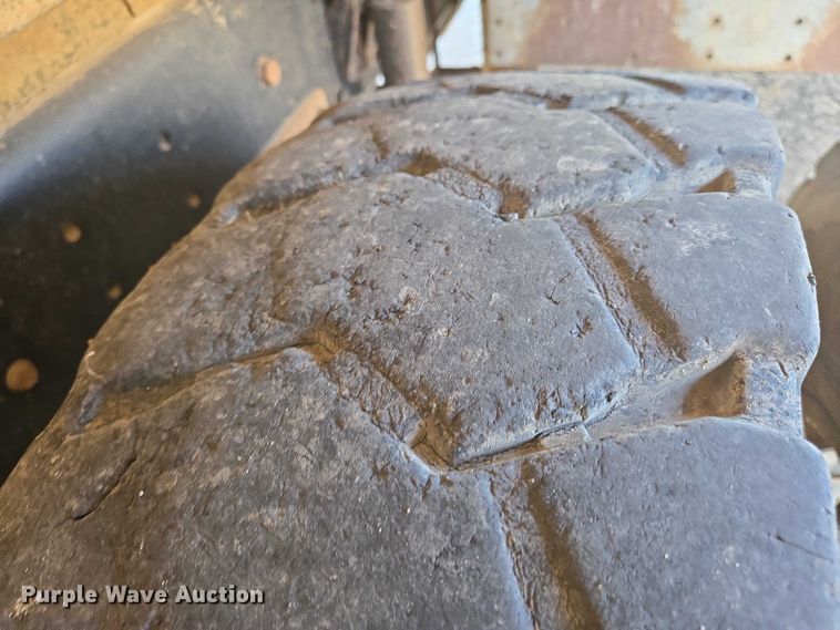 image for item EN8307 2010 Blue Bird school bus