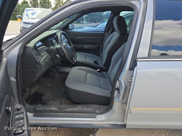 image for item EO1093 2011 Ford Crown Victoria Police Interceptor 