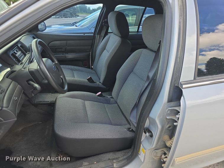 image for item EO1093 2011 Ford Crown Victoria Police Interceptor 