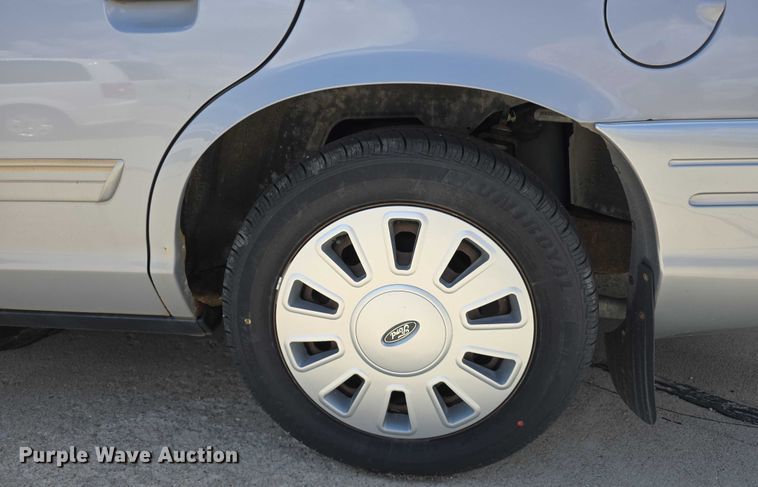 image for item EO1093 2011 Ford Crown Victoria Police Interceptor 