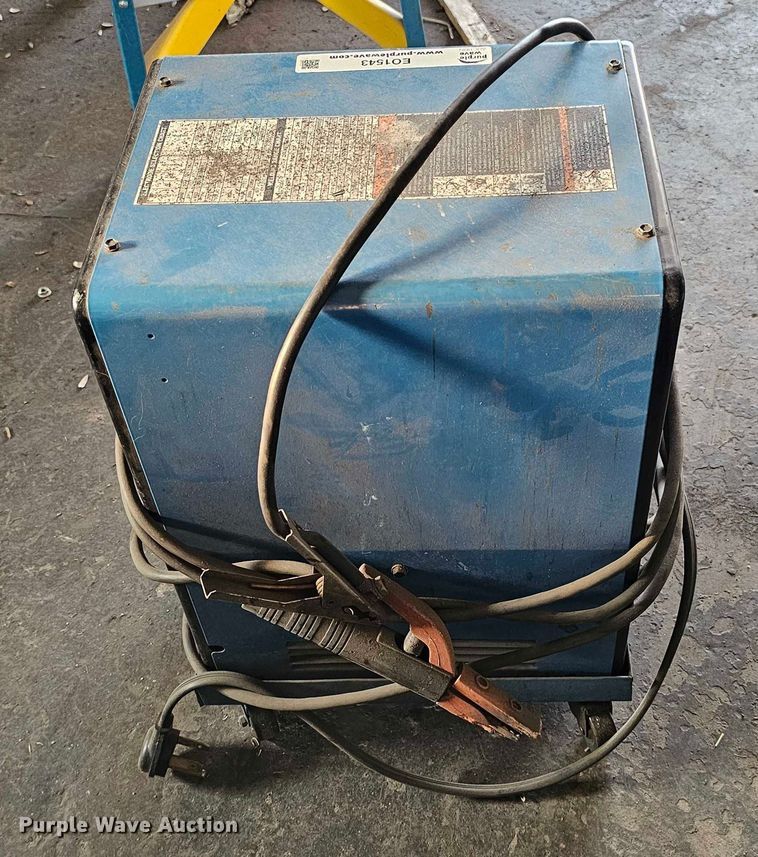 image for item EO1543 Miller Thunderbolt XL (3) Miller Thunderbolt XL welders