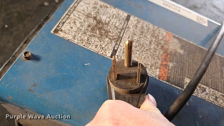 image for item EO1543 Miller Thunderbolt XL (3) Miller Thunderbolt XL welders