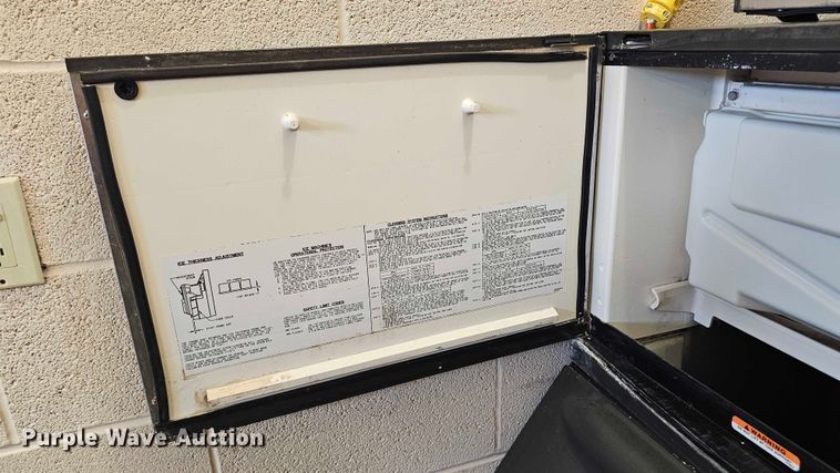 image for item EO1545 Manitowoc ice machine