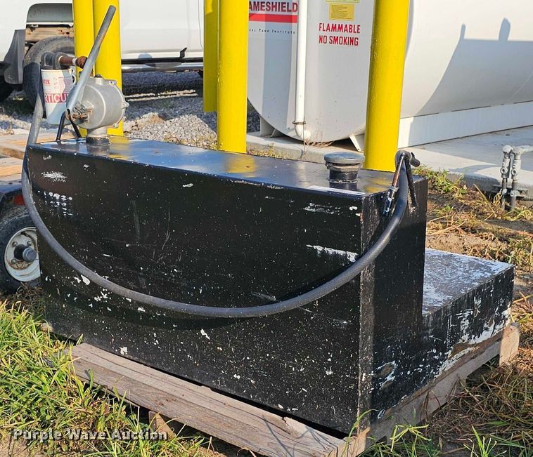 image for item EO1547 Auxiliary fuel tank