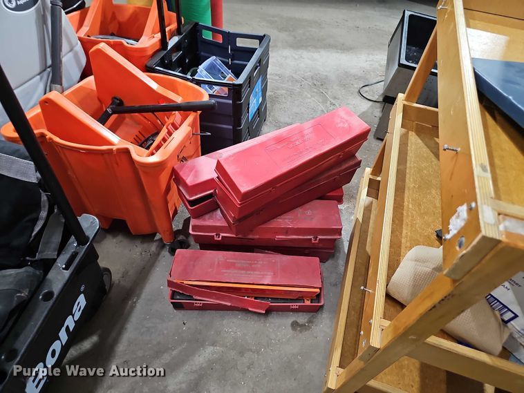 image for item EO1552 Janitorial equipment