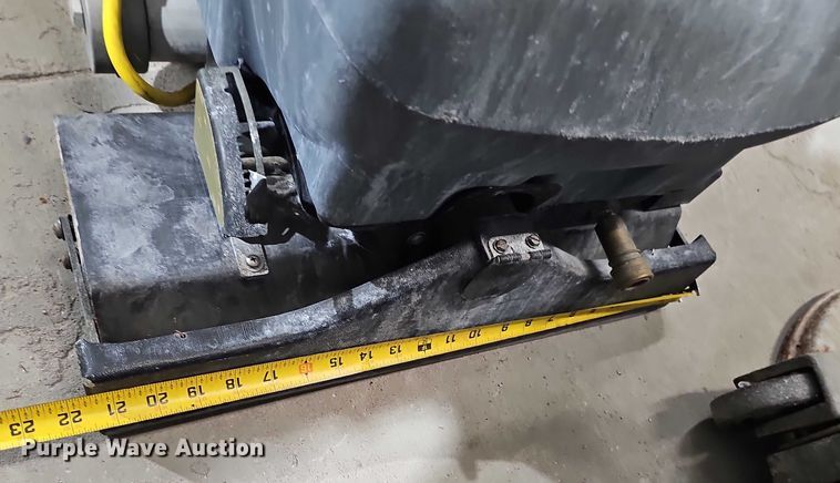 image for item EO1552 Janitorial equipment