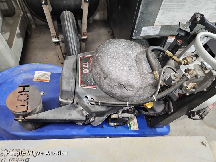 image for item EO1552 Janitorial equipment