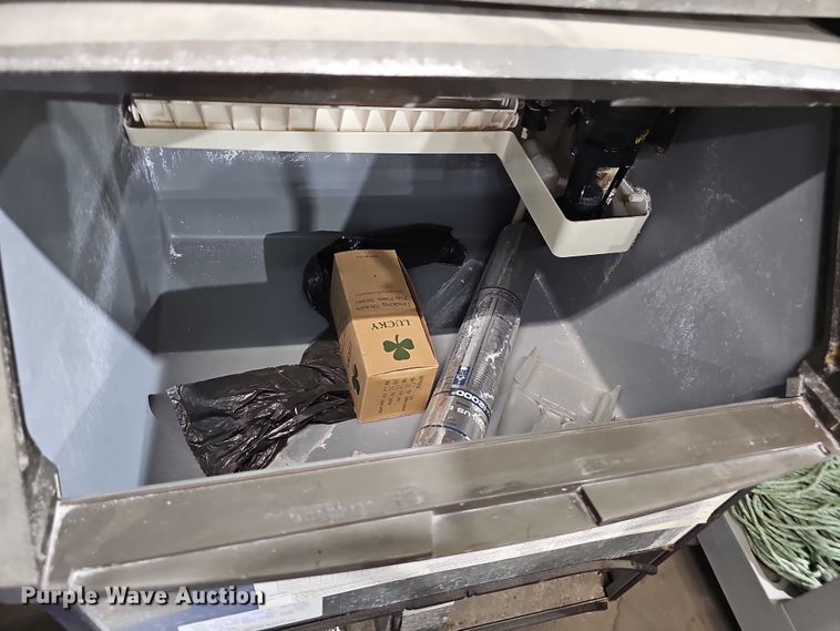 image for item EO1552 Janitorial equipment