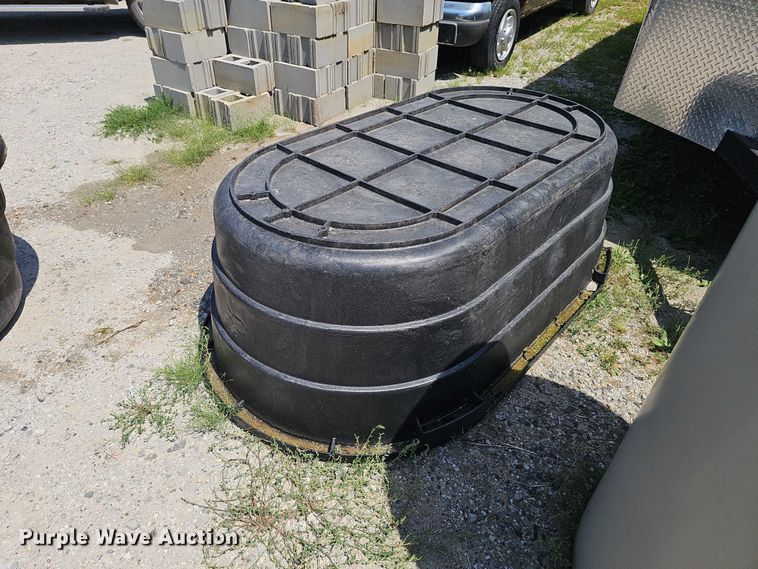 image for item EO1553 Lawn and garden equipment