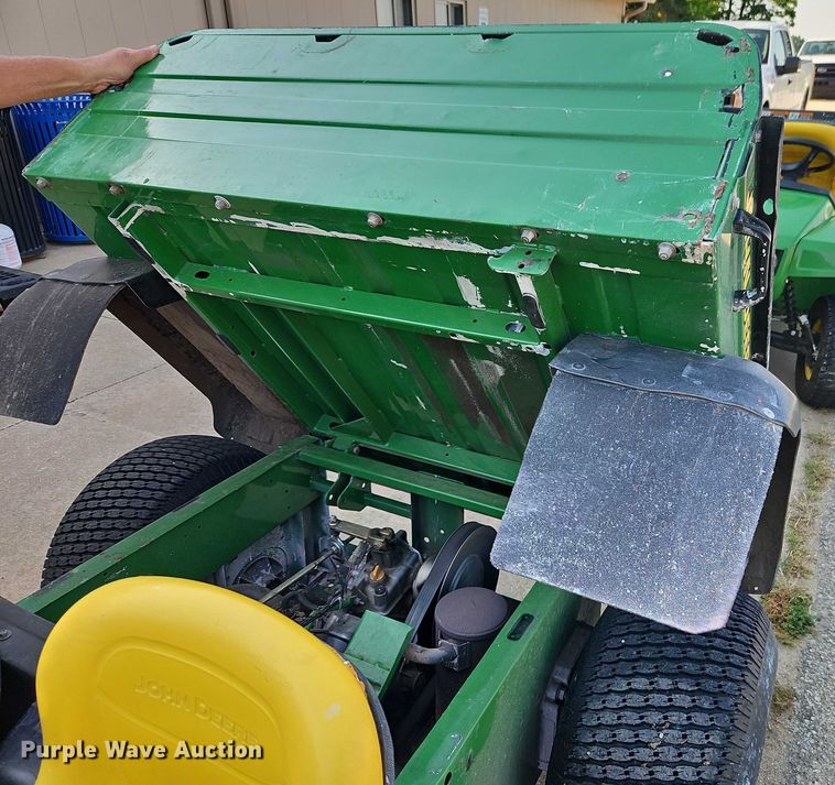 image for item EO4613 1996 John Deere Gator utility vehicle