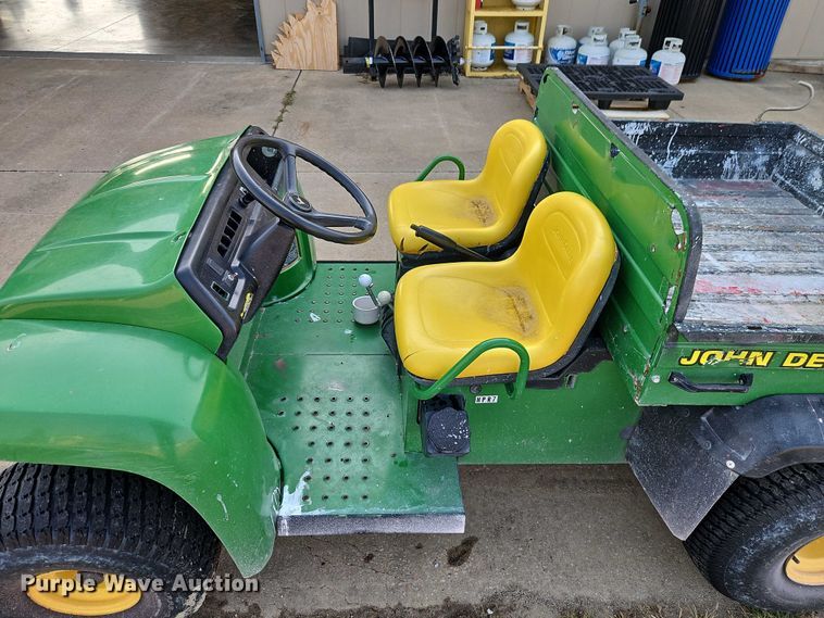 image for item EO4613 1996 John Deere Gator utility vehicle