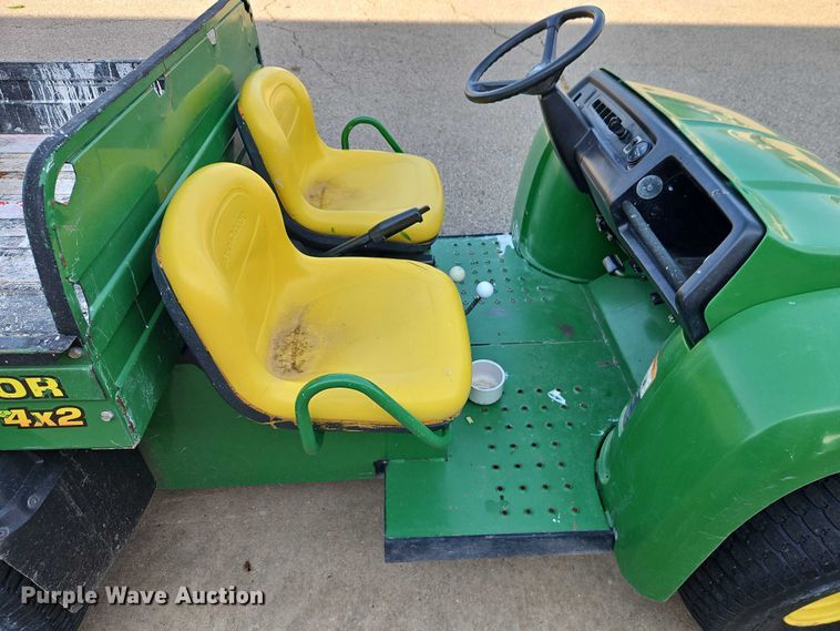 image for item EO4613 1996 John Deere Gator utility vehicle