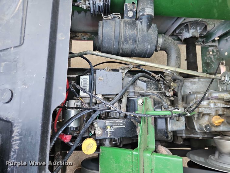 image for item EO4613 1996 John Deere Gator utility vehicle