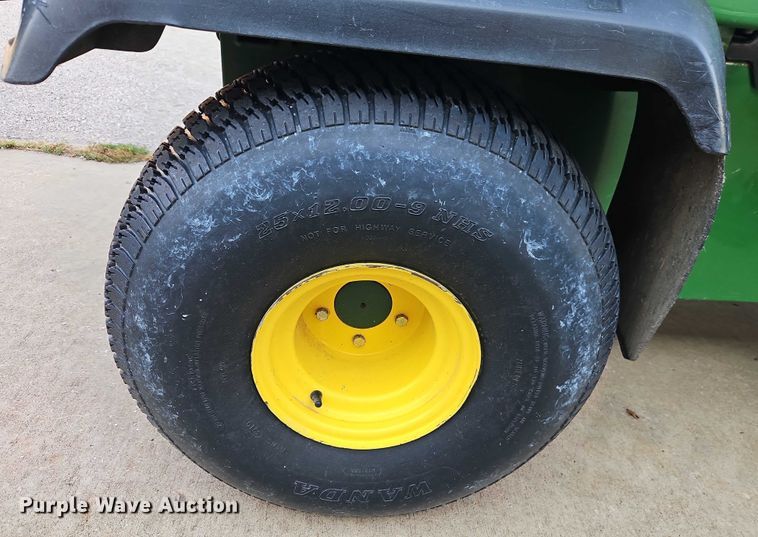 image for item EO4613 1996 John Deere Gator utility vehicle