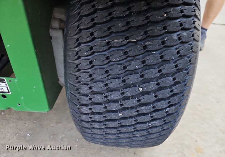 image for item EO4613 1996 John Deere Gator utility vehicle