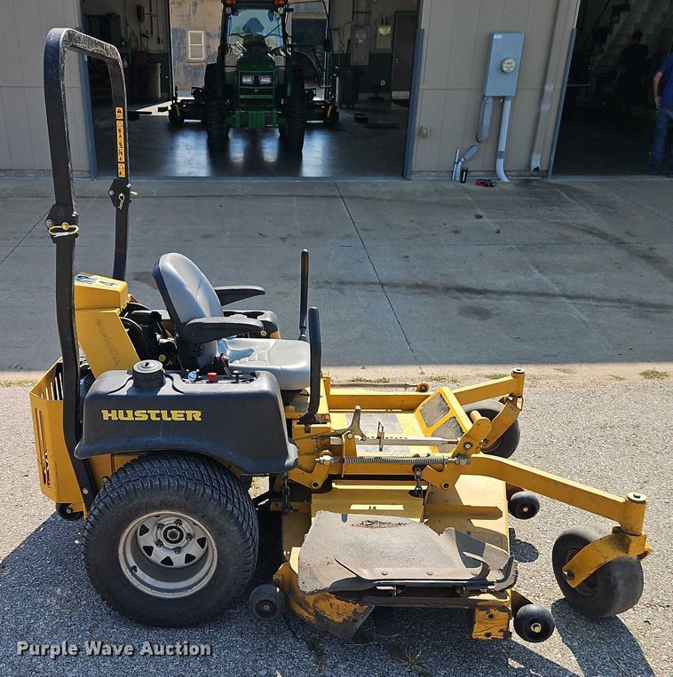 image for item EO4618 2009 Hustler Super Z ZTR lawn mower