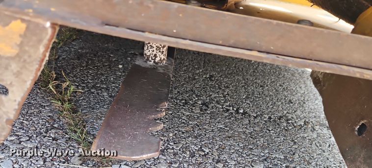 image for item EO4618 2009 Hustler Super Z ZTR lawn mower