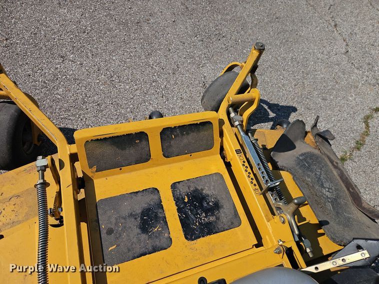 image for item EO4618 2009 Hustler Super Z ZTR lawn mower