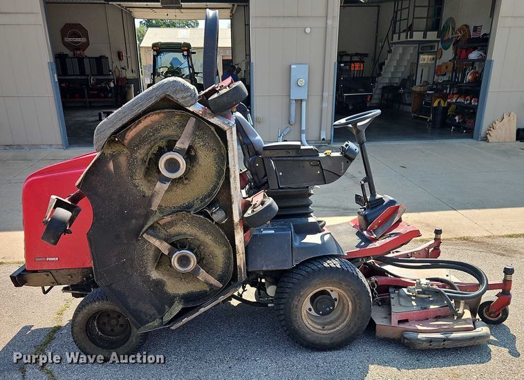 image for item EO4619 2017 Toro Groundsmaster 4000 lawn mower